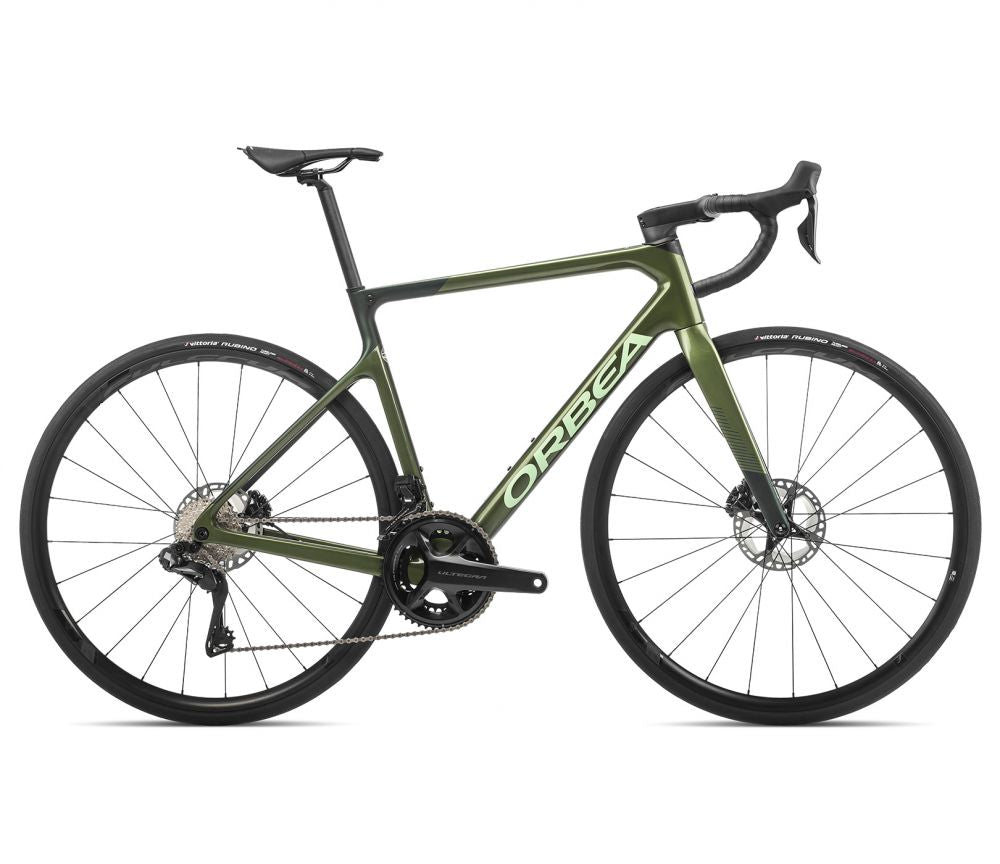 Produktbild ORCA M20iTEAM 2022 Military Green (Gloss) - Metallic Dark Green (Matt